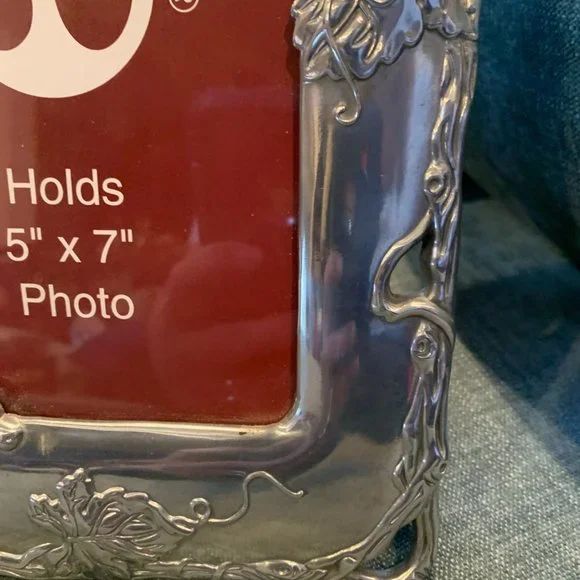 Arthur Court Aluminum Hollowware Grapes and Vines Picture Frame 5" x 7" Vintage - Picture 6 of 9